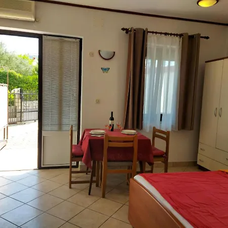 Apartment P&z